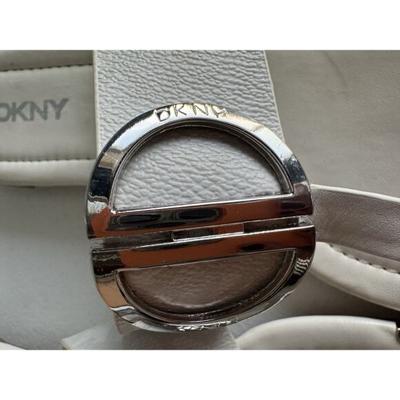 3 for $9 DKNY White and Silver Thong Leather Sandals 8.5 Monogram - Picture 2 of 5